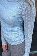 OH APRIL - SPITZEN LONGSLEEVE ZAHARA SKY BLUE