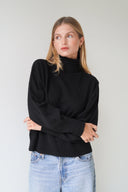 LOU & ODETTE - ROLLKRAGENPULLOVER BLACK