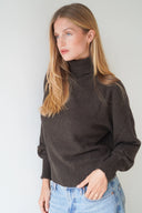 LOU & ODETTE - LYNN ROLLKRAGENPULLOVER CHOCOLATE