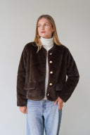 LOU & ODETTE - MANON JACKE AUS KUNSTPELZ CHOCOLATE