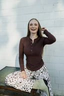 OH APRIL - MARIS SLIM FIT LONGSLEEVE DARK BROWN